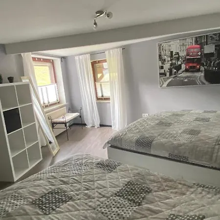 Haus Lindenteichblick 1 *